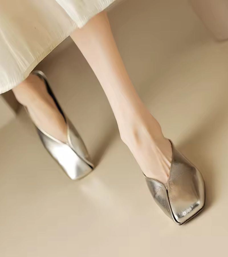 Camellia - Mules premium a punta quadrata