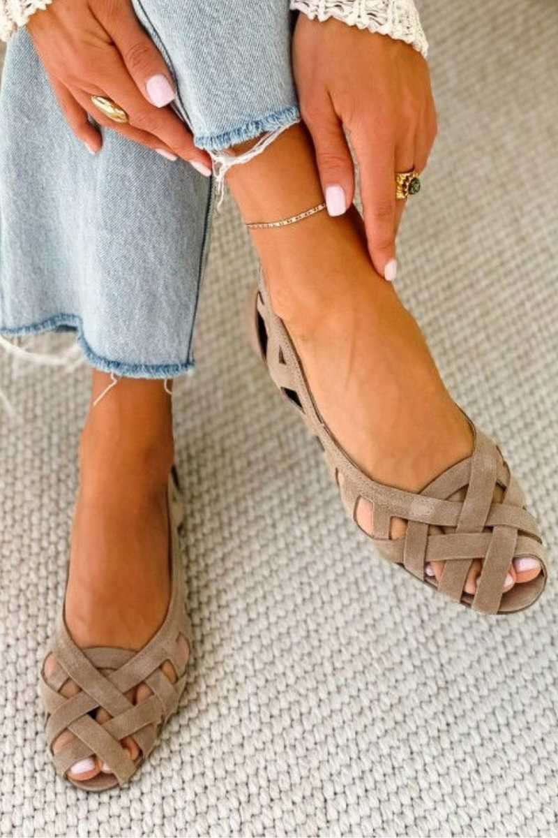 Kinsley - Sandali piatti intrecciati con dettagli cut-out