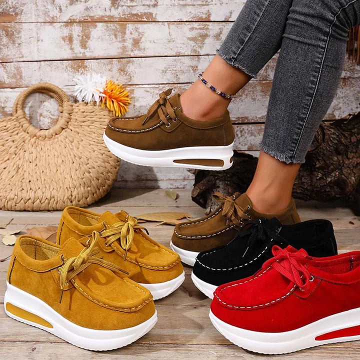 Eirwen - Sneakers imbottite con suola a piattaforma e lacci