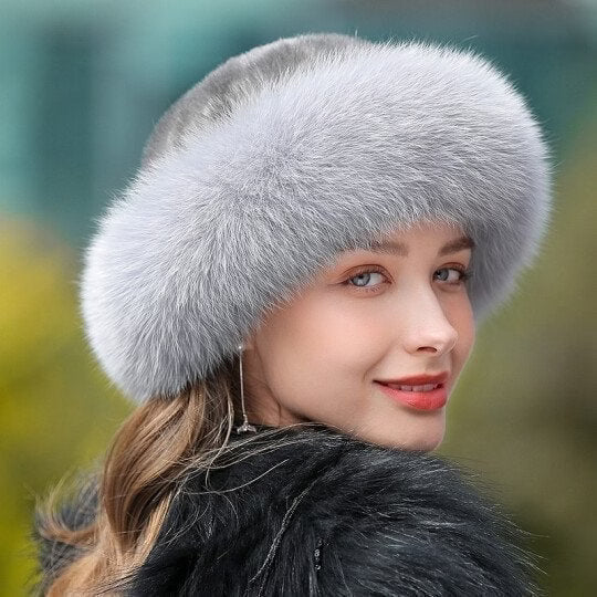 Olwen - Cappello invernale in morbida pelliccia sintetica