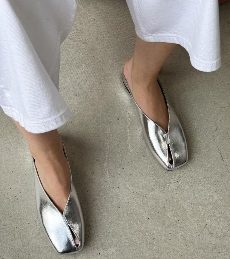 Camellia - Mules premium a punta quadrata