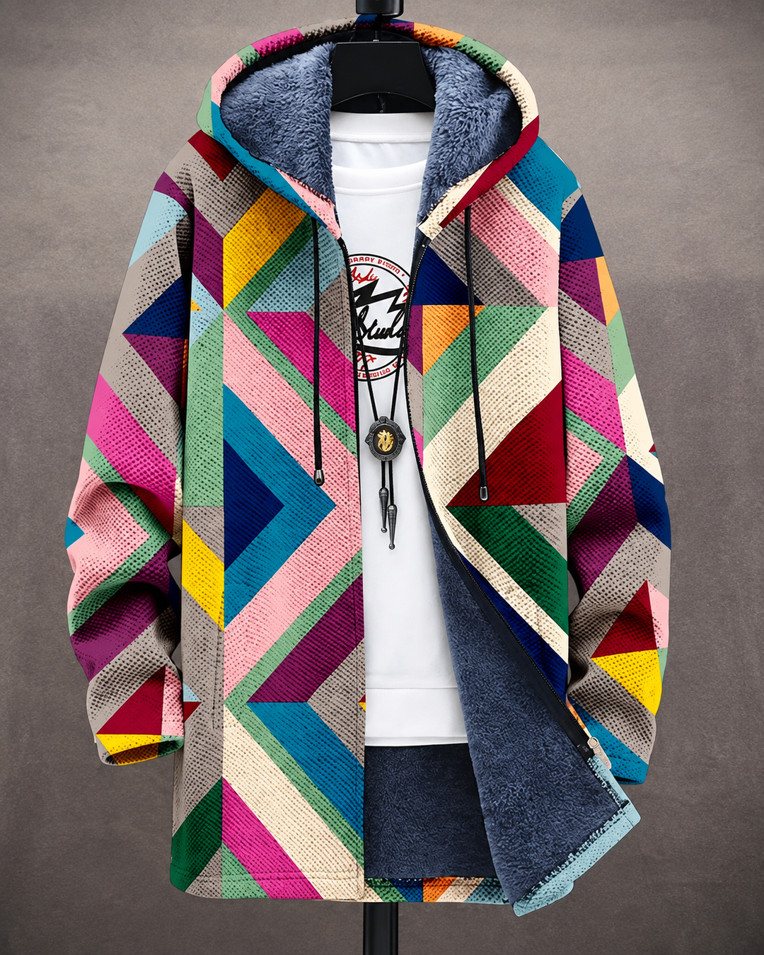 Betha - Giacca con cappuccio foderata in peluche a motivo geometrico