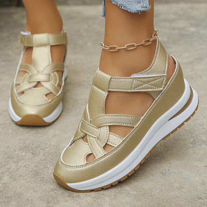 Novessia - sandali con zeppa e plateau con dettagli cut-out