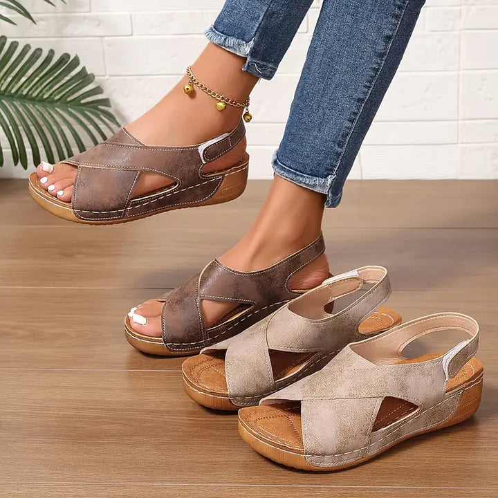 Lacey - Sandali comfort con cinturini incrociati