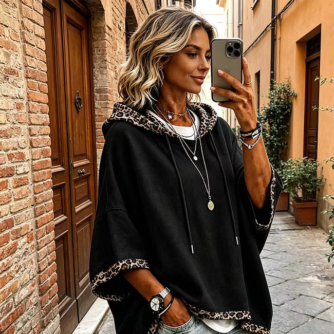 Aliz - Felpa con cappuccio, maniche a pipistrello e bordo leopardato