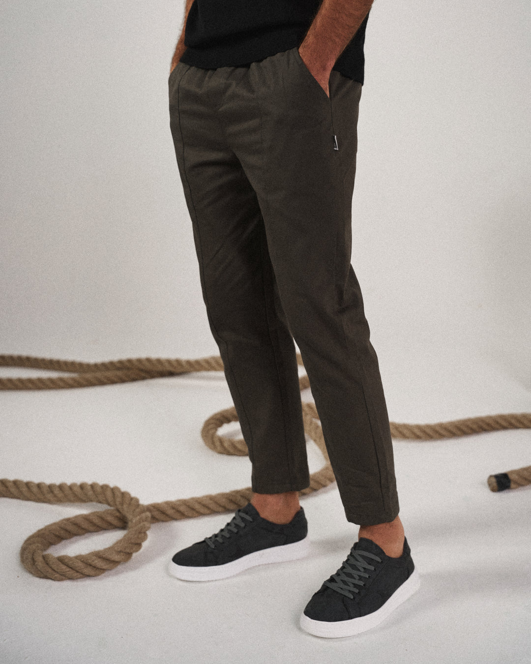 Neryth - Pantaloni jogger a gamba affusolata dal tocco morbido