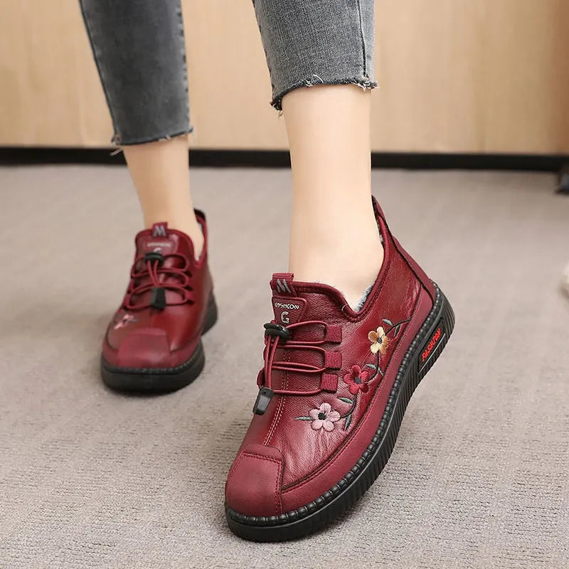 Verisse - Scarpe comfort alla caviglia con ricamo floreale