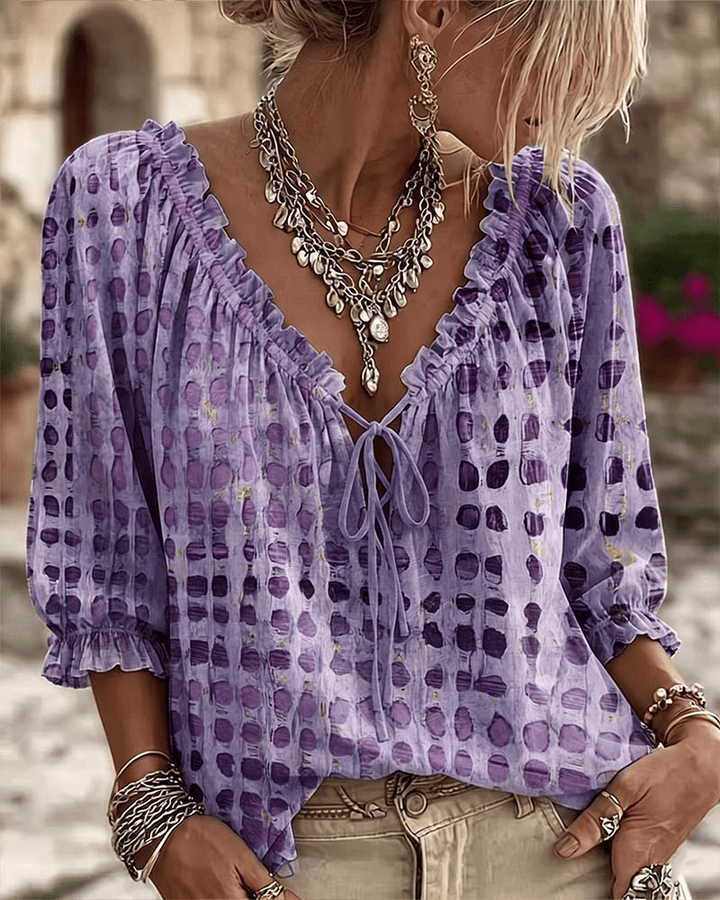 Araminta - Blusa in pizzo morbido con scollo a V