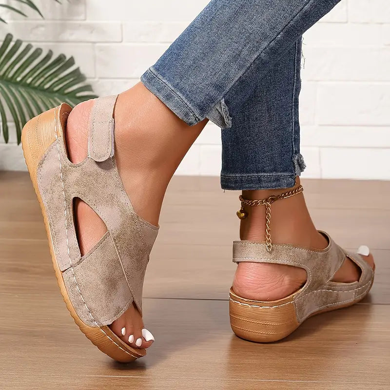 Lacey - Sandali comfort con cinturini incrociati