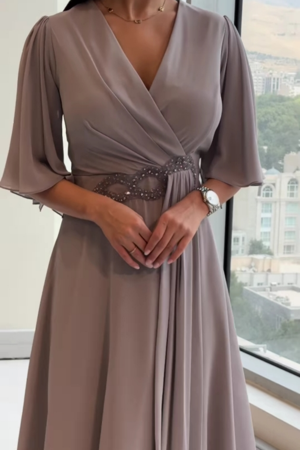 Celinette - Abito lungo in chiffon con vita di cristallo