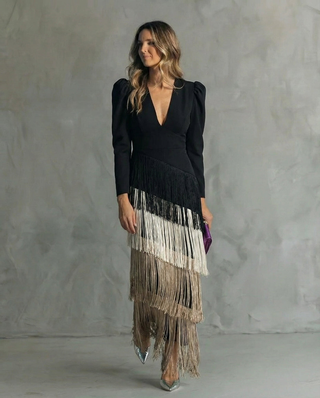 Serenva - Abito midi elegante con frange sulle maniche