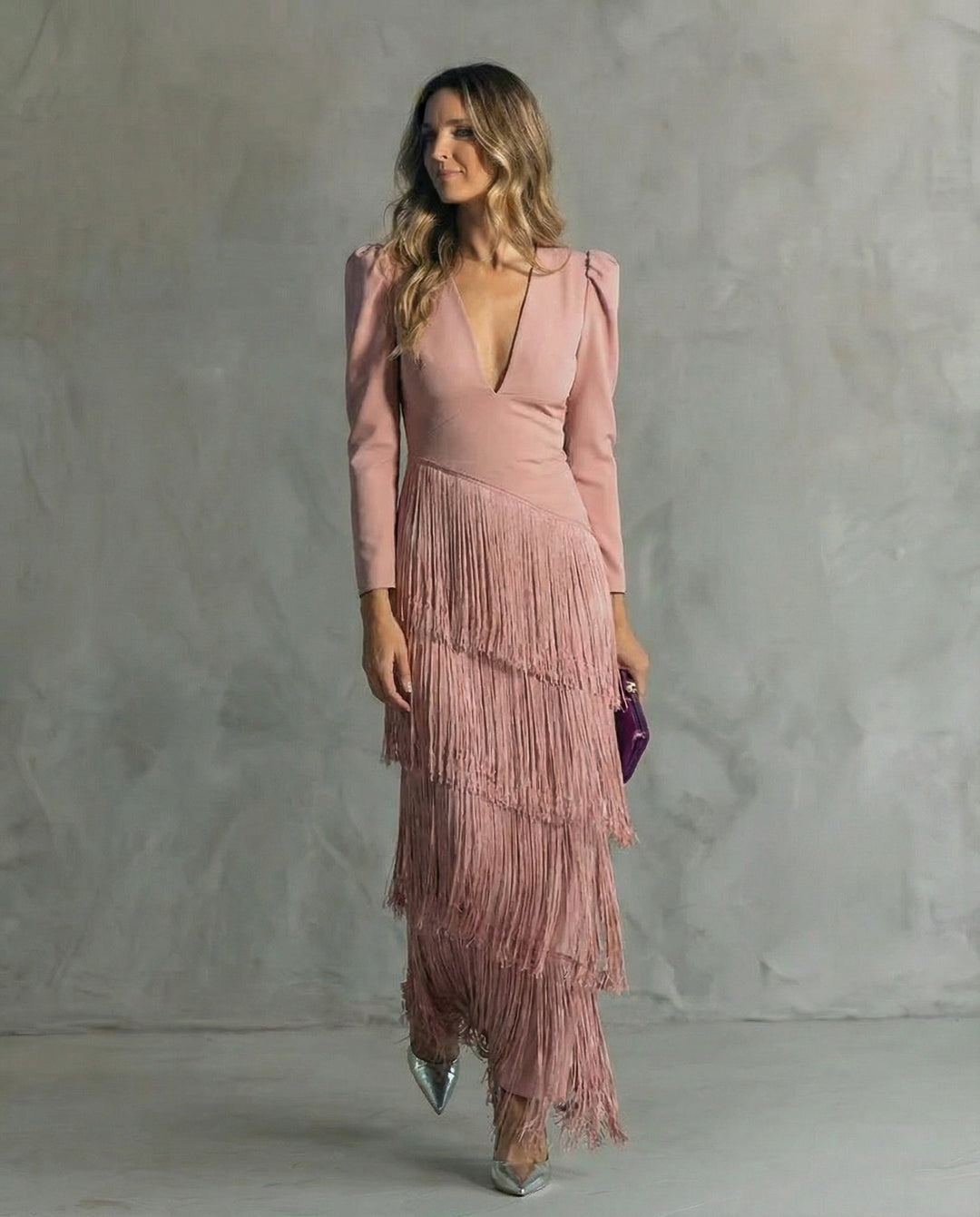 Serenva - Abito midi elegante con frange sulle maniche