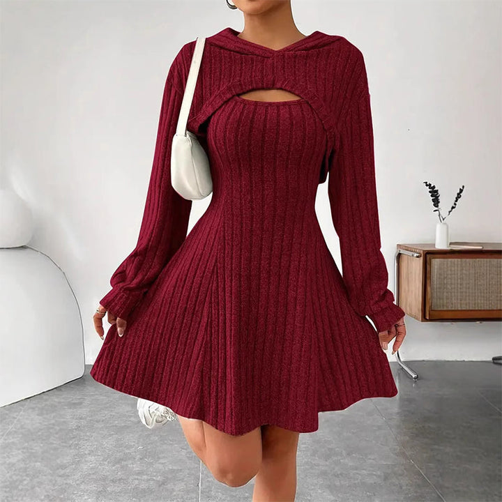 Mirellia - Abito mini in maglia con cappuccio e cut-out
