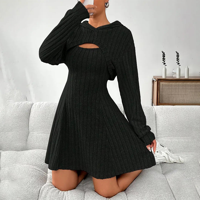 Mirellia - Abito mini in maglia con cappuccio e cut-out