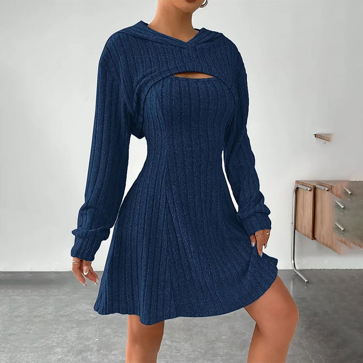 Mirellia - Abito mini in maglia con cappuccio e cut-out