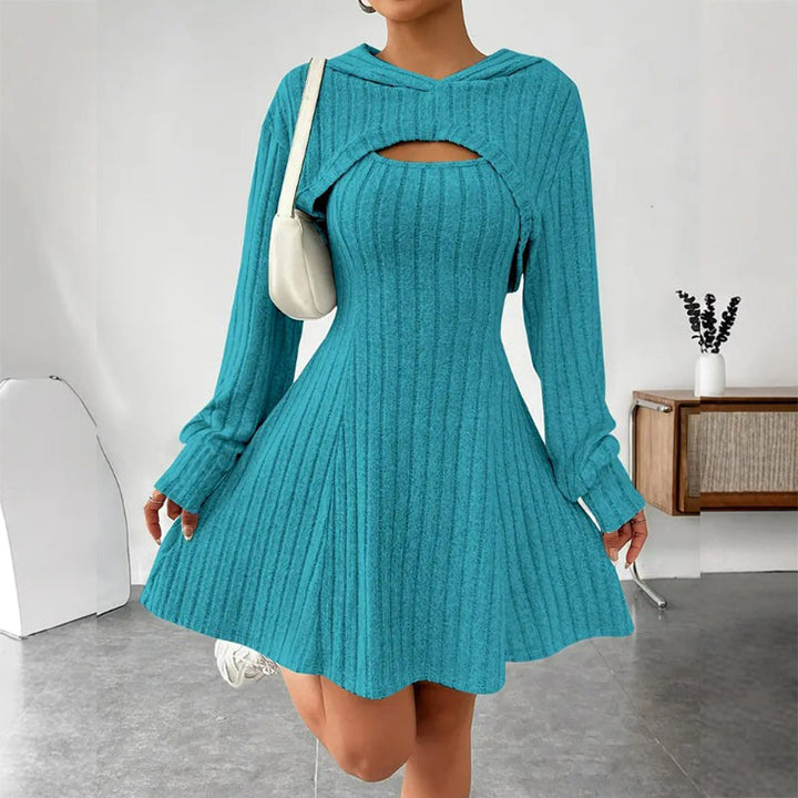 Mirellia - Abito mini in maglia con cappuccio e cut-out